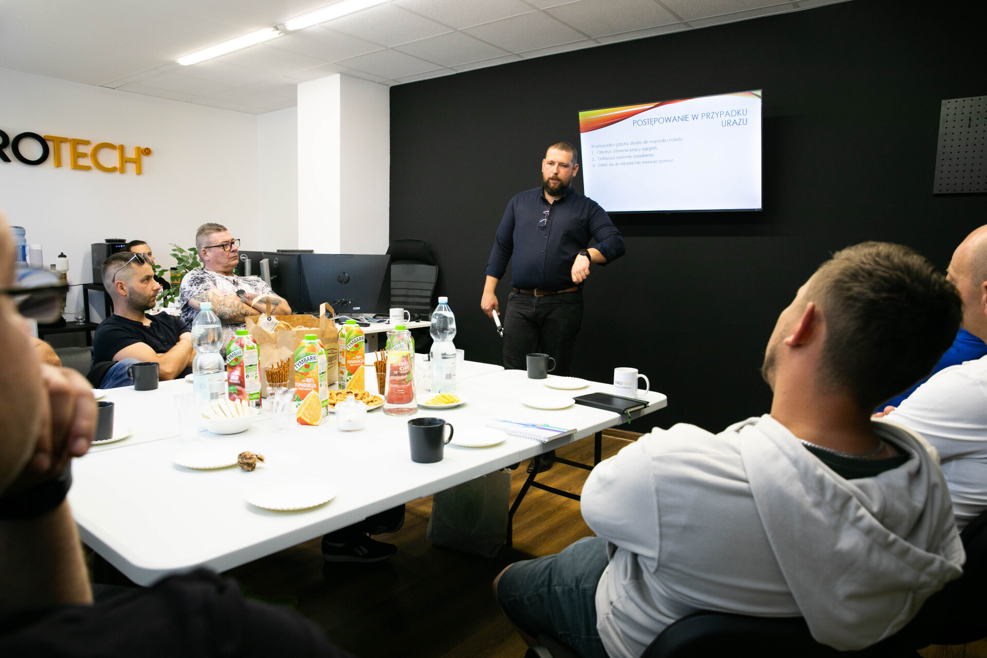 Omówienie pistoletów natryskowych podczas szkolenia