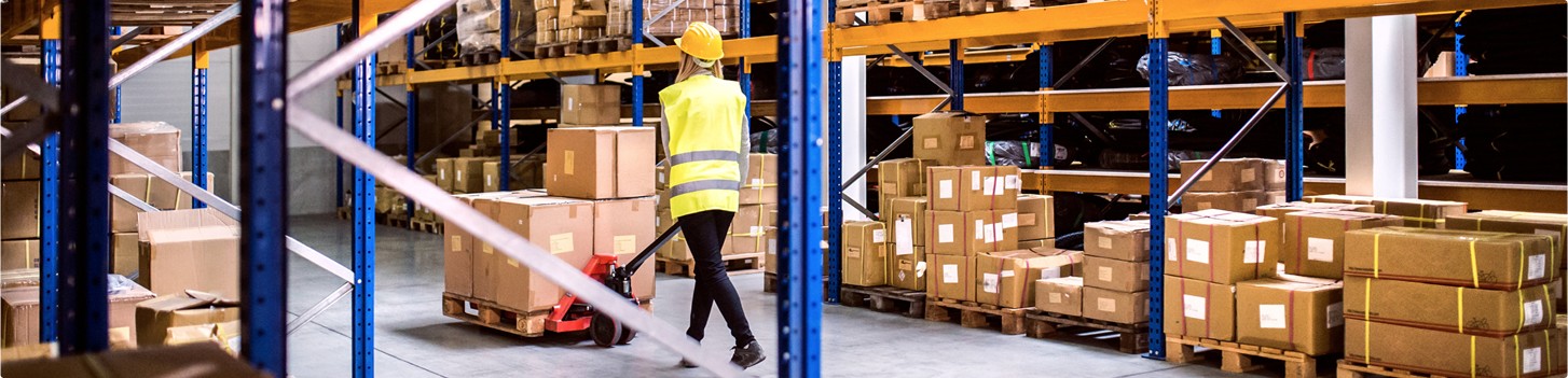 Własny magazyn i serwis door-to-door